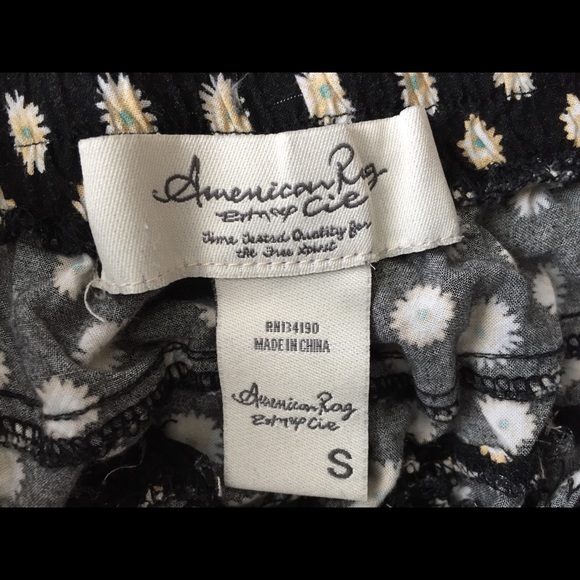 Daisy black shorts - Picture 4 of 4